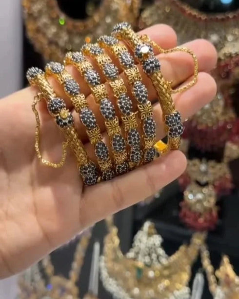 Royal Noir Sparkle Bangles 2 piece kare openbale